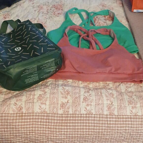 Lululemon   - Picture 2 of 9